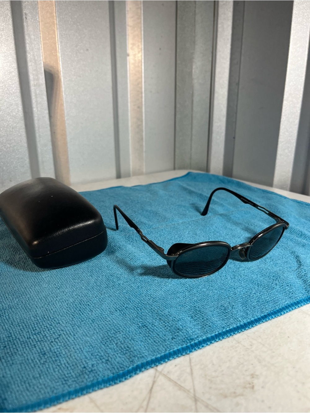 Maui Jim Vintage Blue Lens Sunglasses Italy Oval Side Shield Steampunk